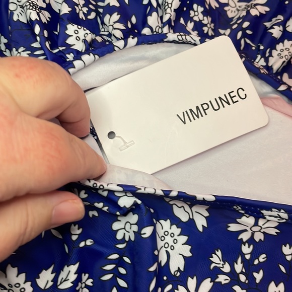 2/$30 New floral ruffle padded swim top in blue and white size Large - Picture 9 of 16